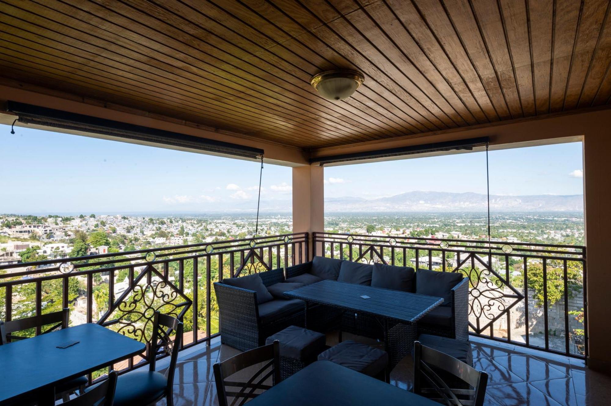 Vivy Hill'S Hotel Порт-о-Пренс Экстерьер фото