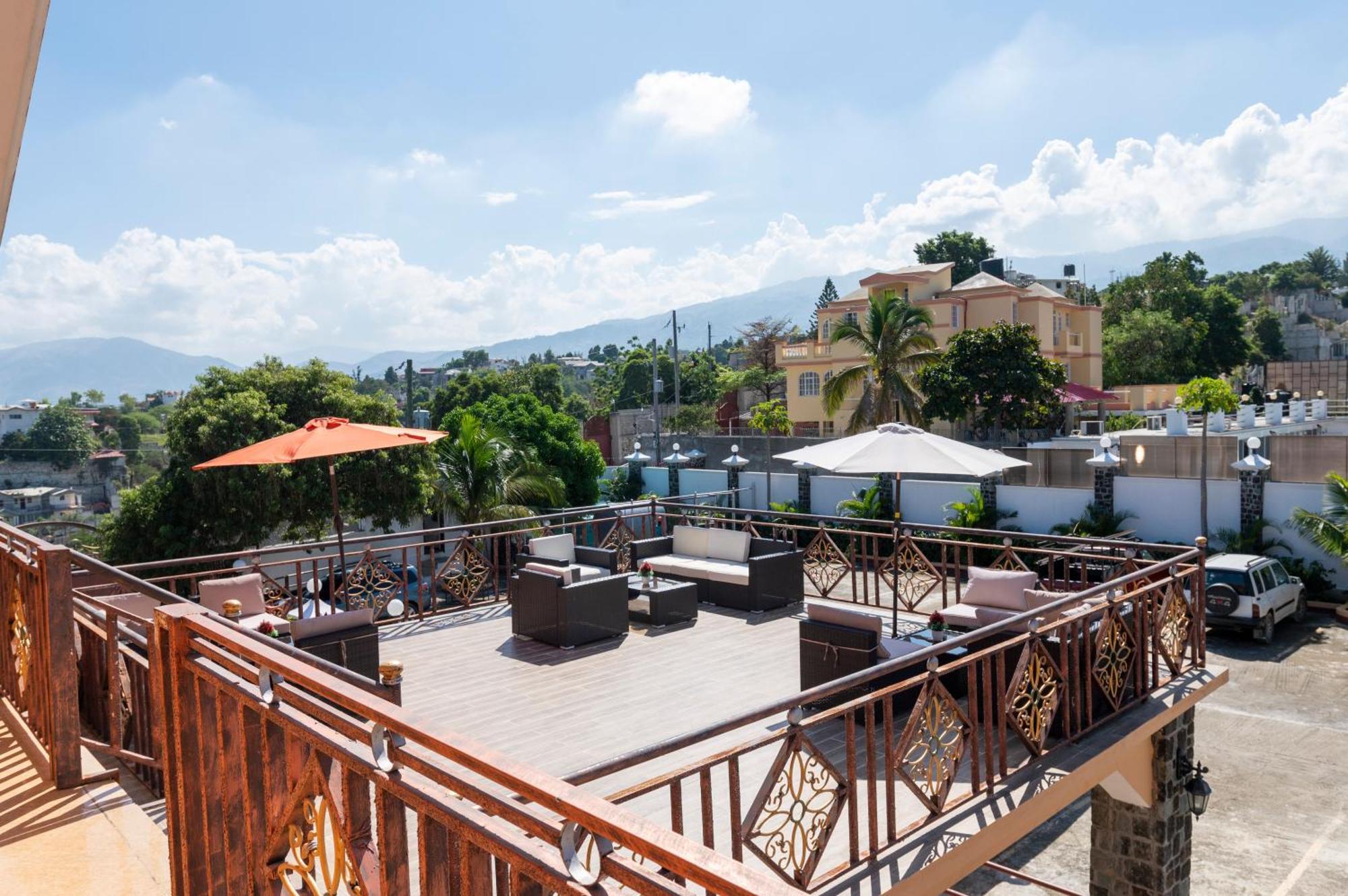 Vivy Hill'S Hotel Порт-о-Пренс Экстерьер фото